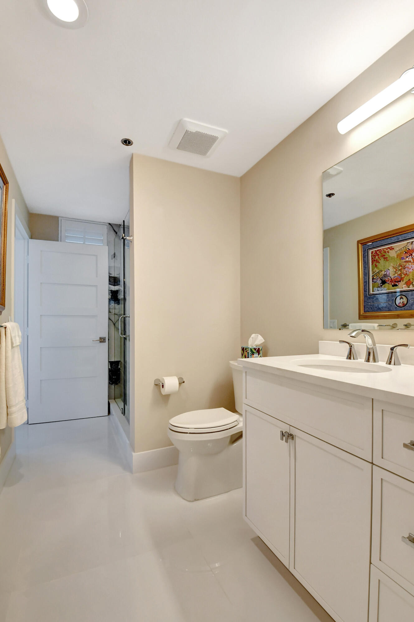 17031 Boca Club Boulevard, Unit 62B Boca Raton, FL 33487 - Photo 33 of 50 BR 2 and Guest bath