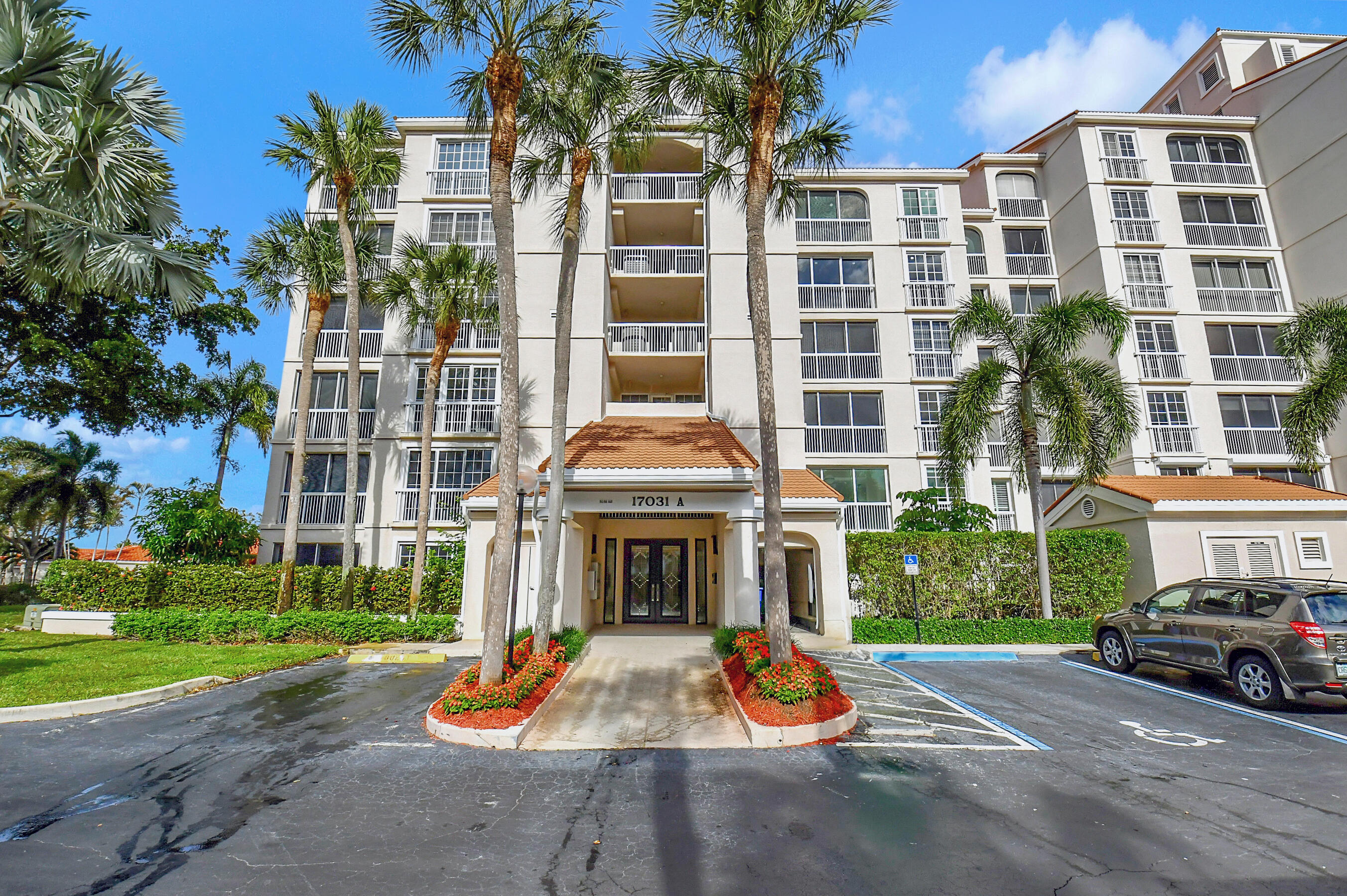 17031 Boca Club Boulevard, Unit 62B Boca Raton, FL 33487 - Photo 46 of 50 Front