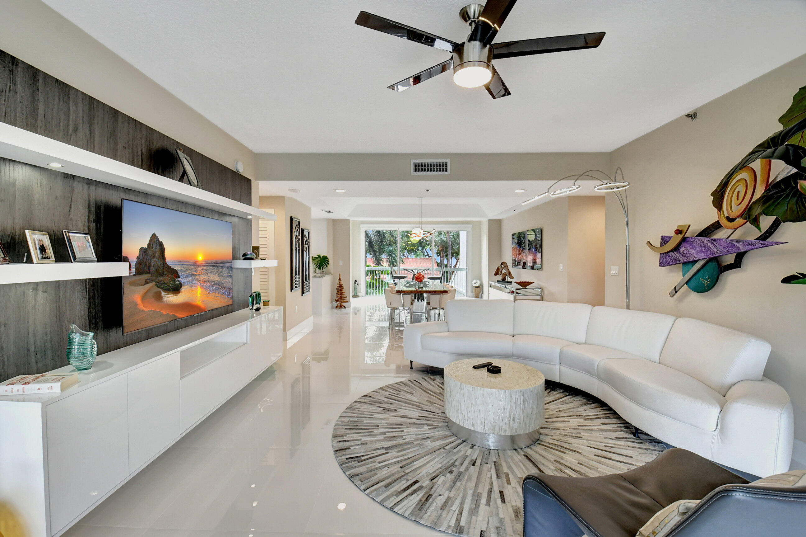 17031 Boca Club Boulevard, Unit 62B Boca Raton, FL 33487 - Photo 6 of 50 Living