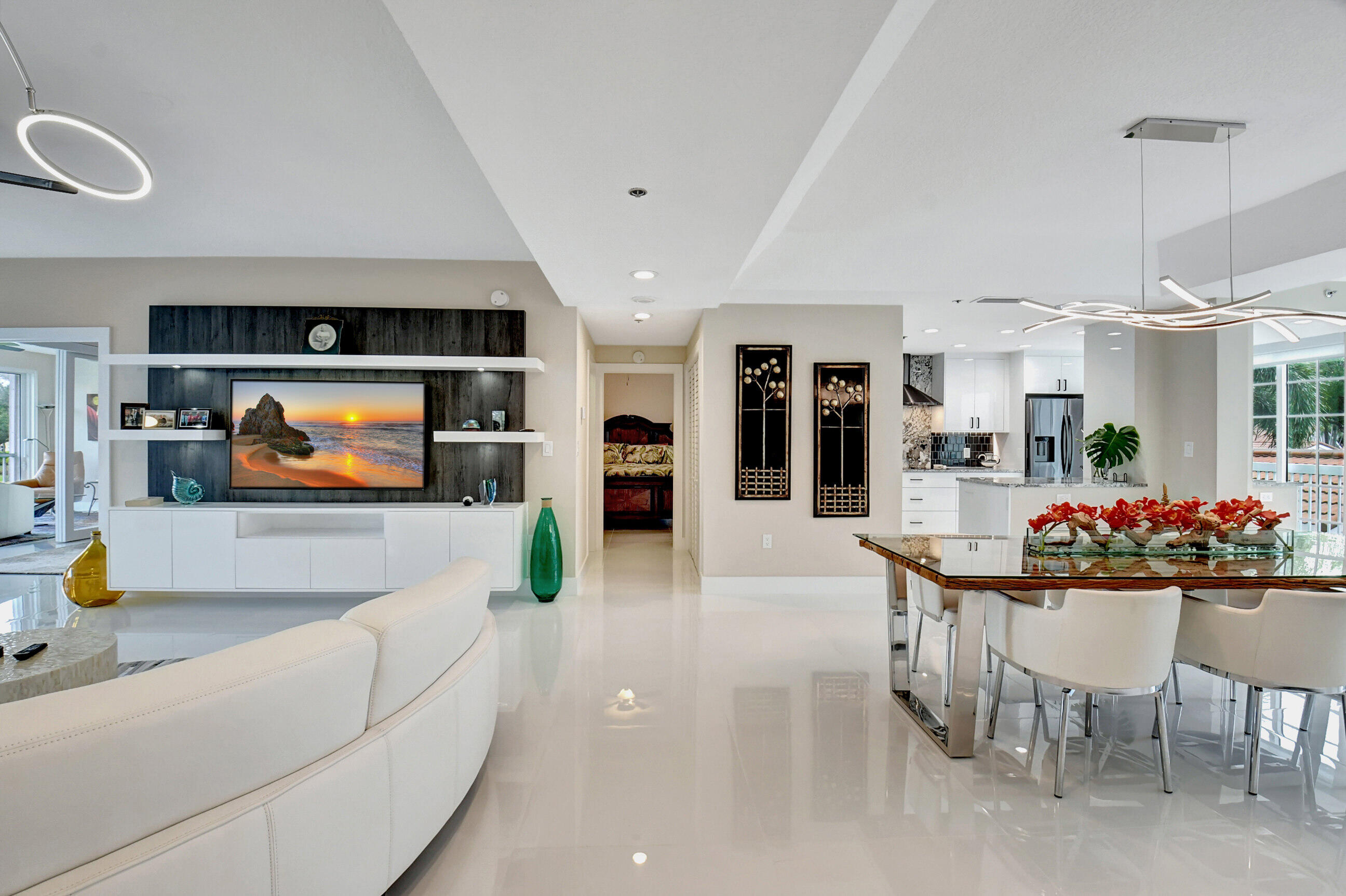 17031 Boca Club Boulevard, Unit 62B Boca Raton, FL 33487 - Photo 7 of 50 Living