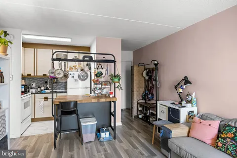 $150,000 | 401 Cooper Landing Road, Unit 628, Cherry Hill, NJ 08002