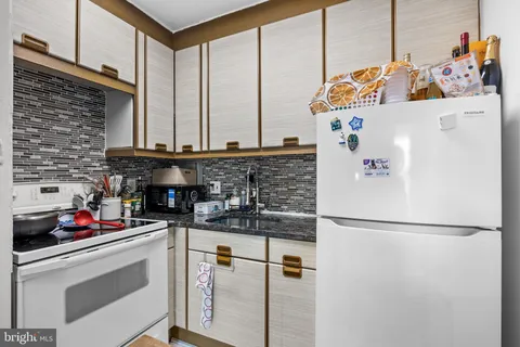 $150,000 | 401 Cooper Landing Road, Unit 628, Cherry Hill, NJ 08002