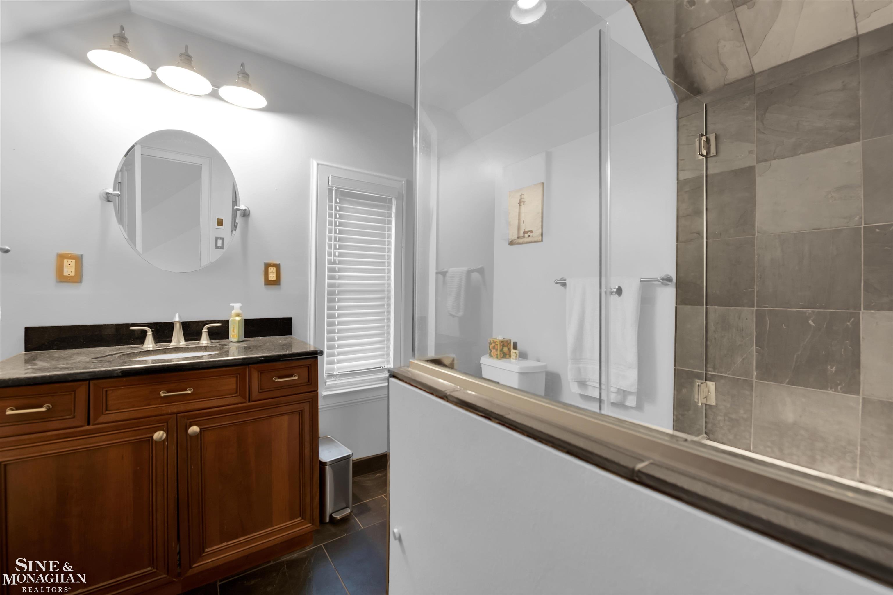 780 Washington Grosse Pointe, MI 48230 - Photo 13 of 36 50136228-afde6bc3-f03a-4557-b566-49fc6d2e9495.JPG