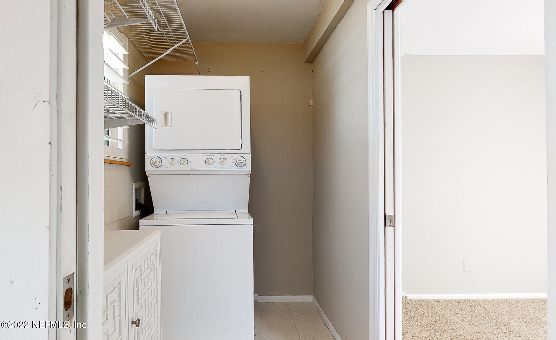 2540 Patsy Anne Drive Jacksonville, FL 32207 - Photo 23 of 34 Laundry