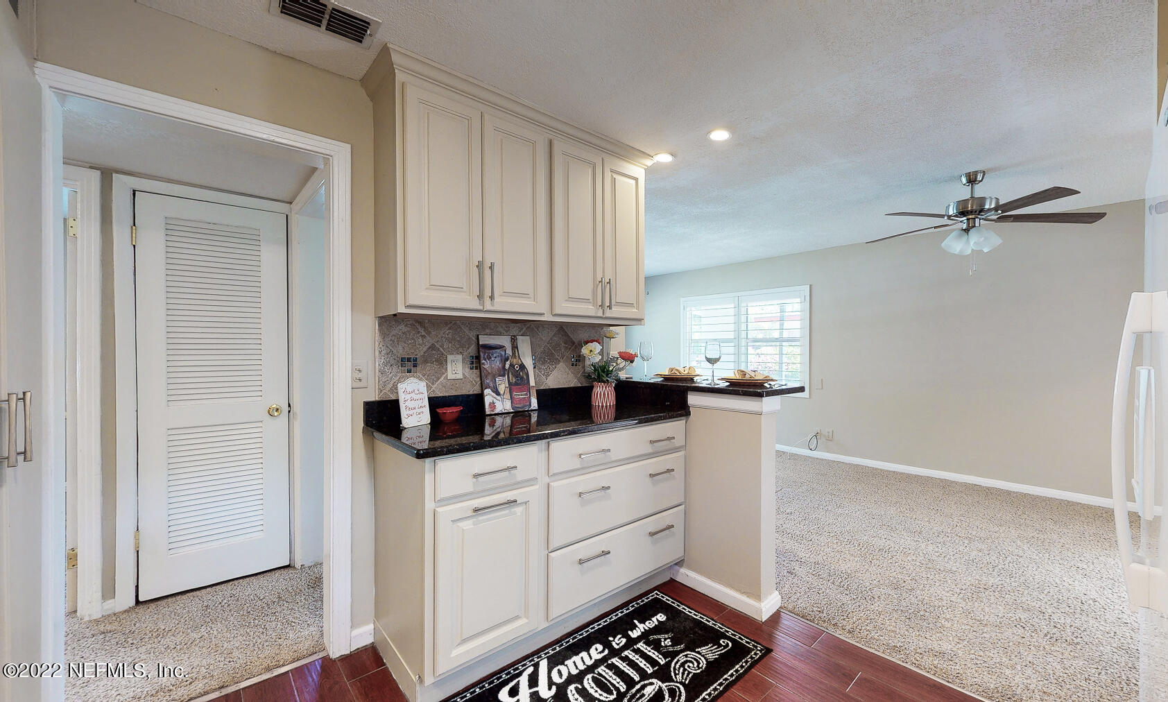 2540 Patsy Anne Drive Jacksonville, FL 32207 - Photo 8 of 34 Kitchen