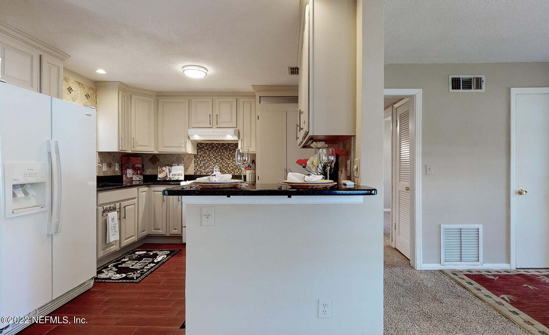 2540 Patsy Anne Drive Jacksonville, FL 32207 - Photo 9 of 34 Breakfast Bar