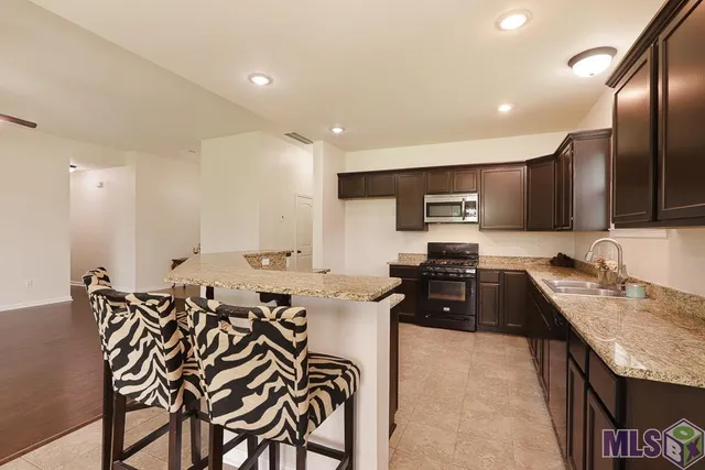 $257,000 | 4413 Boulevard Acadian Addis La, Addis, LA 70710