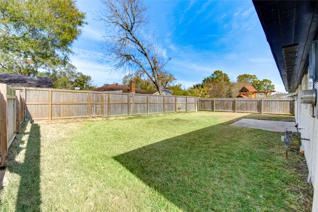$289,000 | 847 Seamaster Drive, Houston, TX 77062