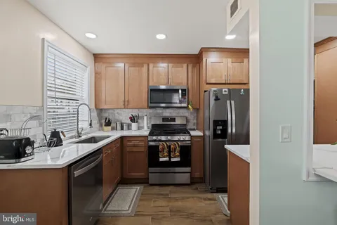 $285,000 | 1204 Cobbs Street, Drexel Hill, PA 19026