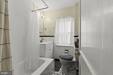 $285,000 | 1204 Cobbs Street, Drexel Hill, PA 19026