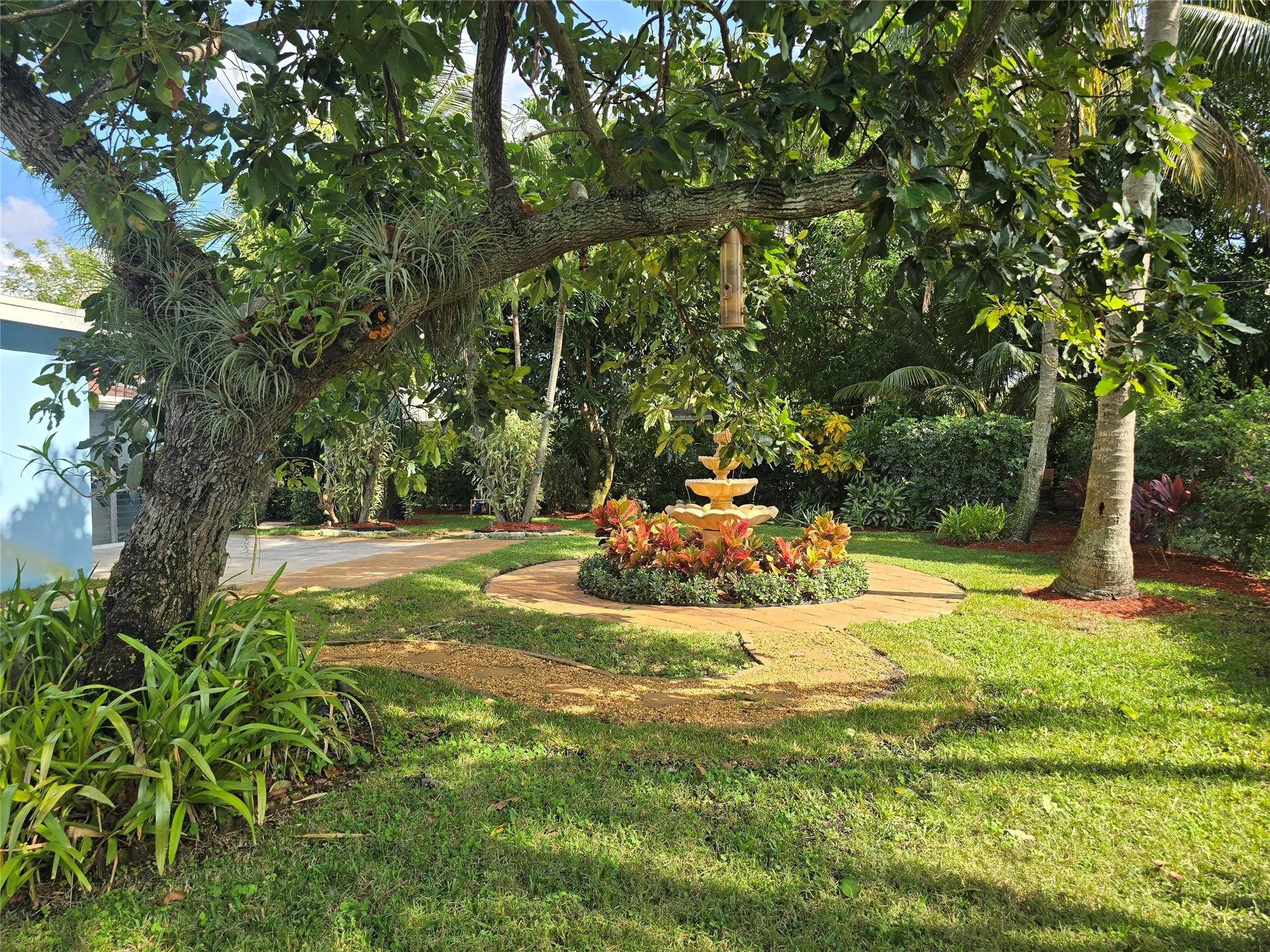 946 Alamanda Road West Palm Beach, FL 33405 - Photo 16 of 56 a view of a trees in a yard