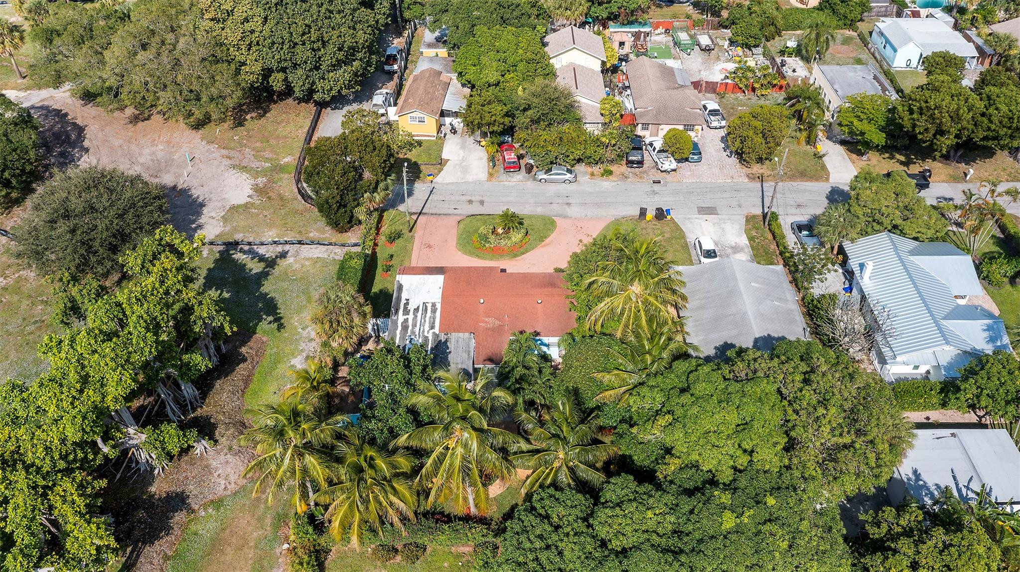 946 Alamanda Road West Palm Beach, FL 33405 - Photo 30 of 56 an aerial view of houses with yard