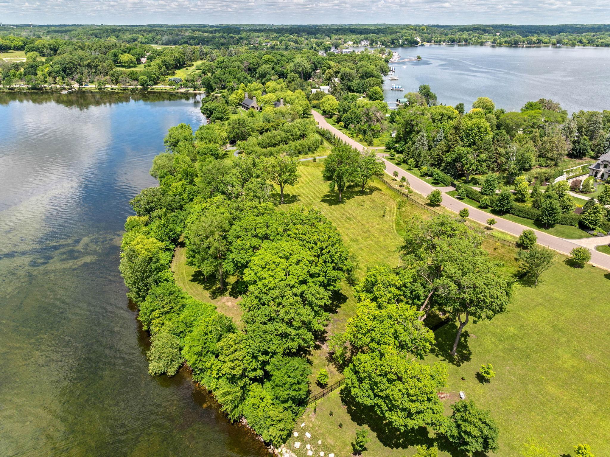 1415 Bracketts Point Road Orono, MN 55391 - Photo 17 of 22