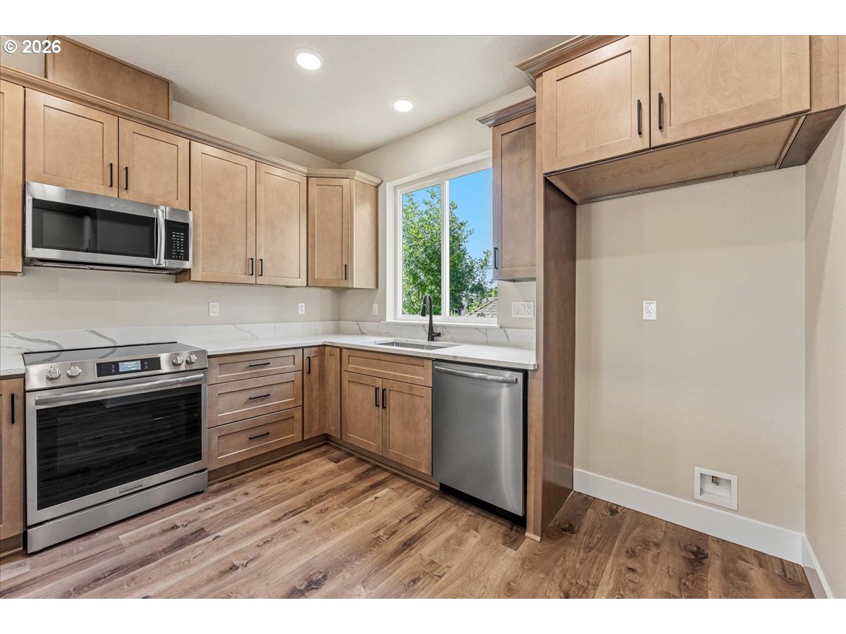 18694 Southwest Judith Lane Beaverton, OR 97003 - Photo 5 of 26