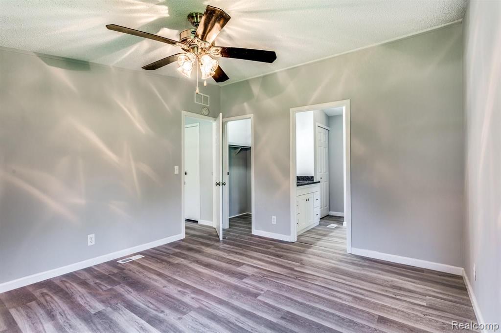 3813 Pine Road Fort Gratiot, MI 48059 - Photo 9 of 25