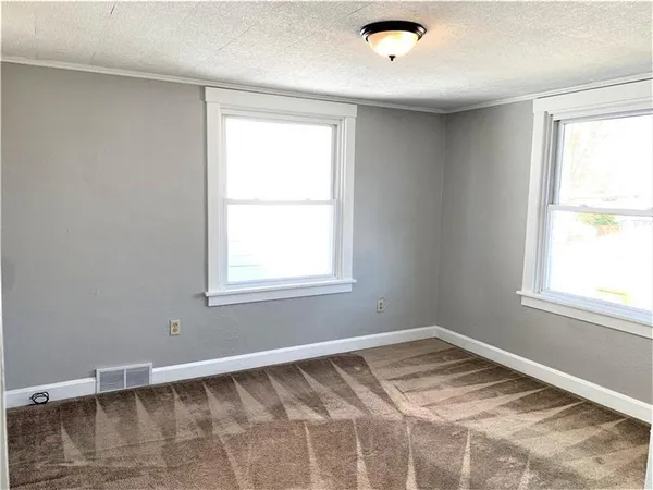 $1,650 | 1459 4th Street, New Brighton, PA 15066