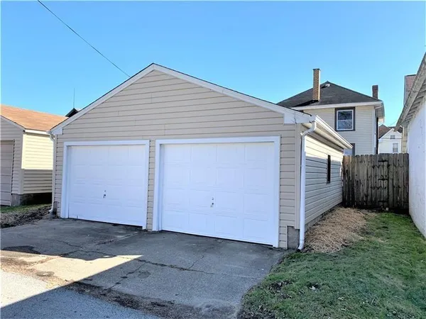 $1,650 | 1459 4th Street, New Brighton, PA 15066