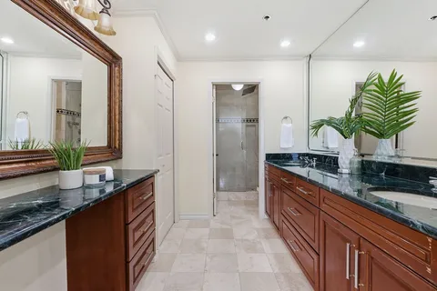 $475,000 | 40 North Interstate Highway 35, Unit 10B4, Austin, TX 78701