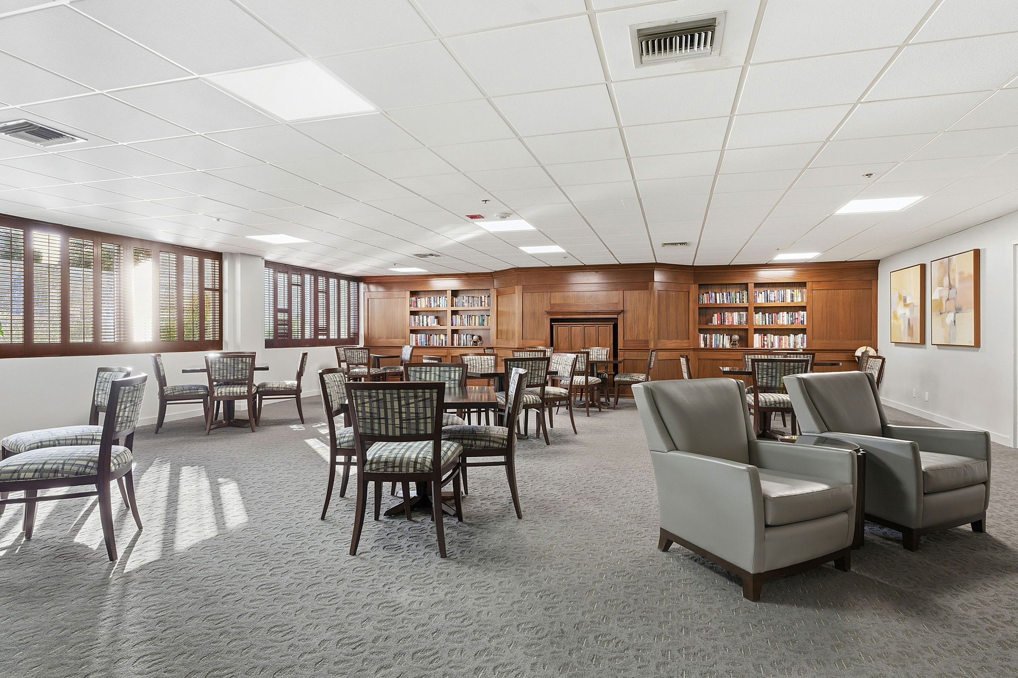 40 North Interstate Highway 35, Unit 10B4 Austin, TX 78701 - Photo 27 of 39 a living room with lots of furniture and view of kitchen