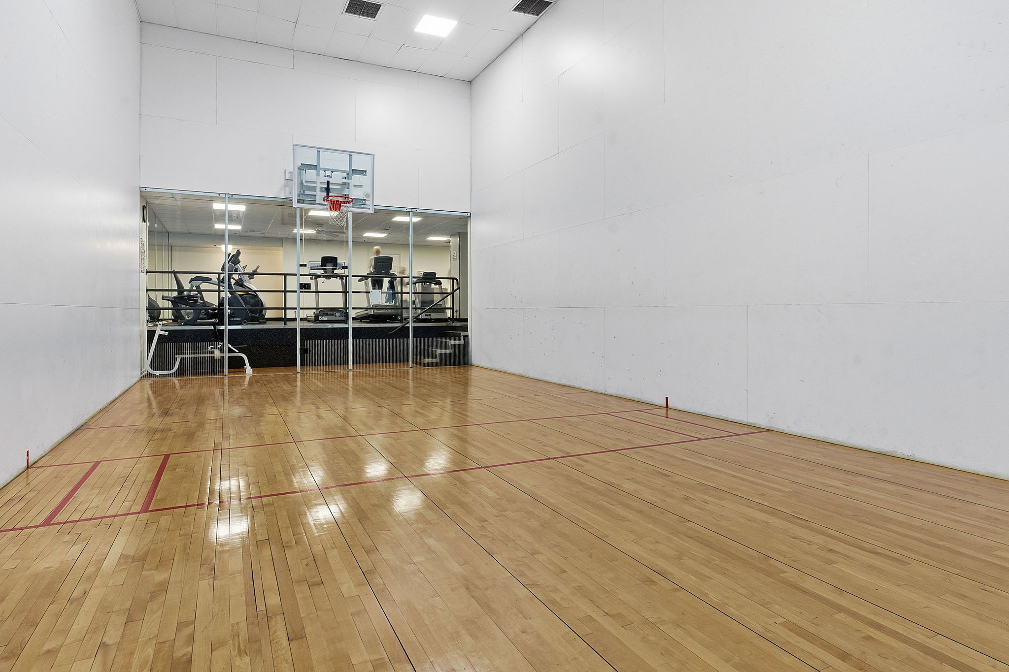 40 North Interstate Highway 35, Unit 10B4 Austin, TX 78701 - Photo 28 of 39 a dining room with furniture and a rug