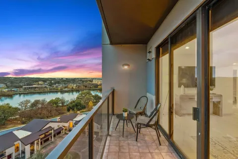 $475,000 | 40 North Interstate Highway 35, Unit 10B4, Austin, TX 78701