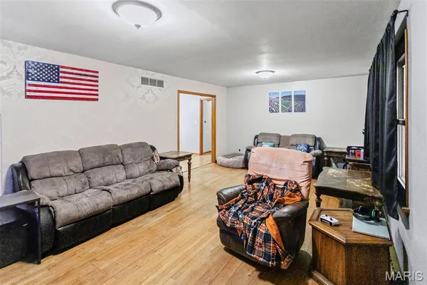 $108,000 | 608 Bottom Street, Pleasant Hill, IL 62366