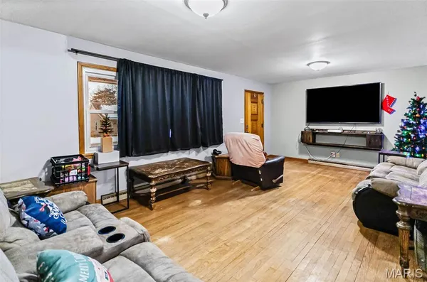 $108,000 | 608 Bottom Street, Pleasant Hill, IL 62366