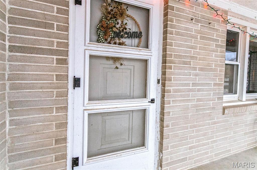 608 Bottom Street Pleasant Hill, IL 62366 - Photo 4 of 52