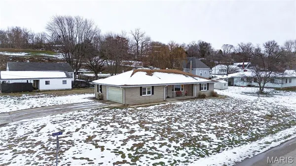 $108,000 | 608 Bottom Street, Pleasant Hill, IL 62366