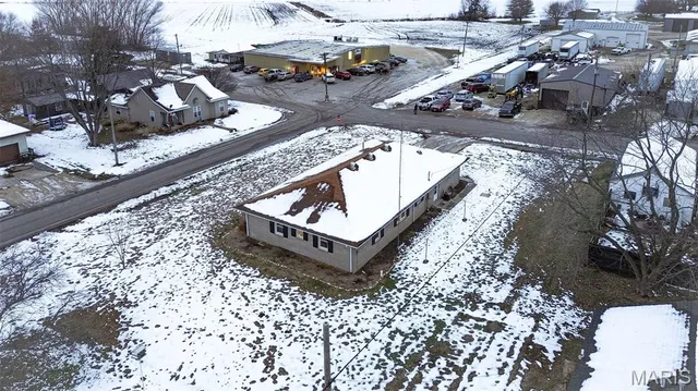 $110,000 | 608 Bottom Street, Pleasant Hill, IL 62366