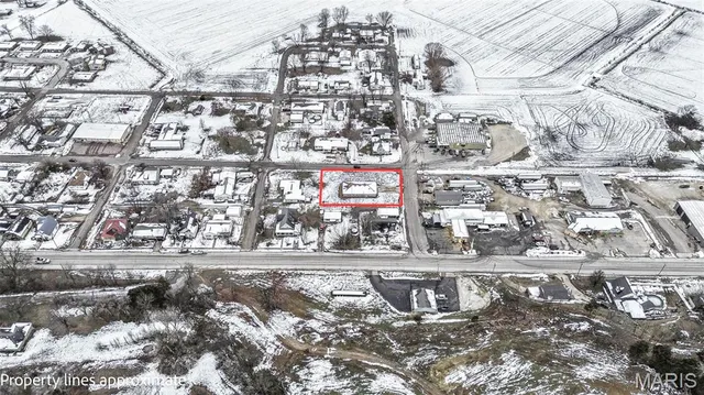 $110,000 | 608 Bottom Street, Pleasant Hill, IL 62366