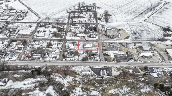 $108,000 | 608 Bottom Street, Pleasant Hill, IL 62366