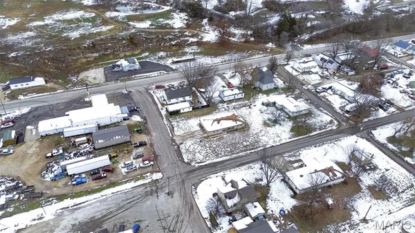 $108,000 | 608 Bottom Street, Pleasant Hill, IL 62366