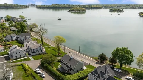 $2,995,000 | 160 Downer Avenue, Hingham, MA 02043