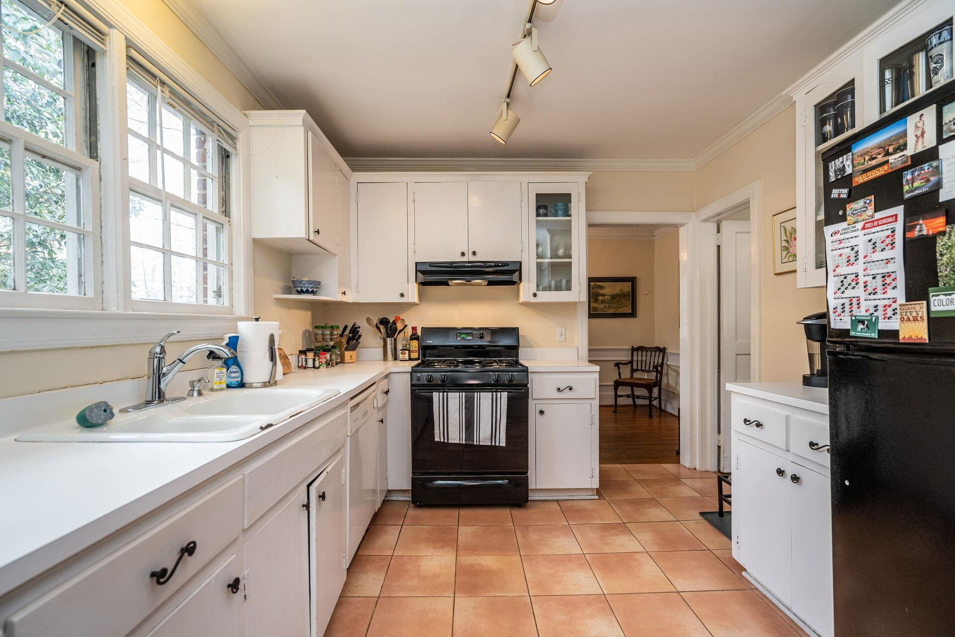 1436 Banbury Road Raleigh, NC 27607 - Photo 9 of 16 Kitchen