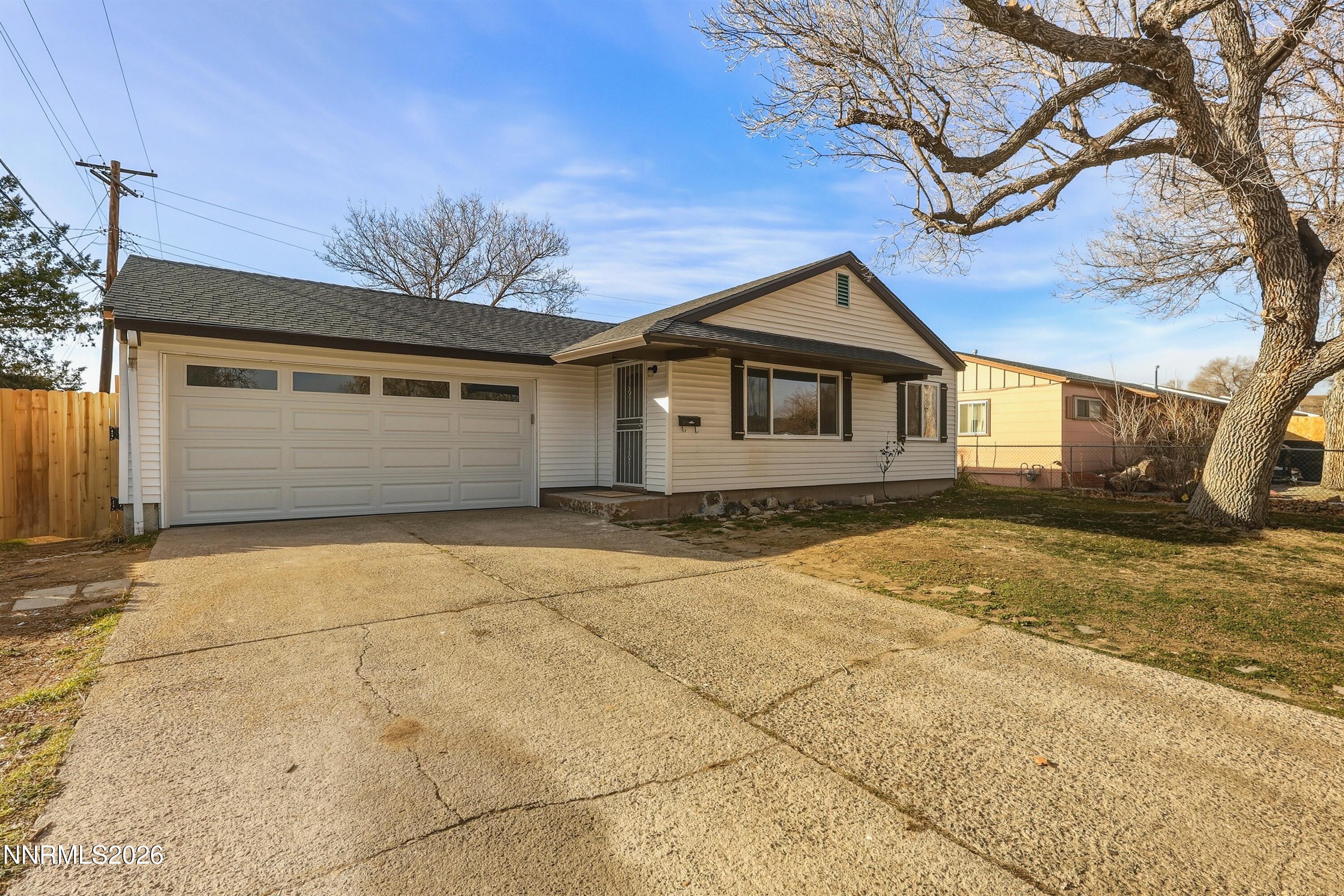 2455 Coppa Way Sparks, NV 89431 - Photo 2 of 31 5039168f-49d3-46e7-9f8e-b7a2fd246ea7