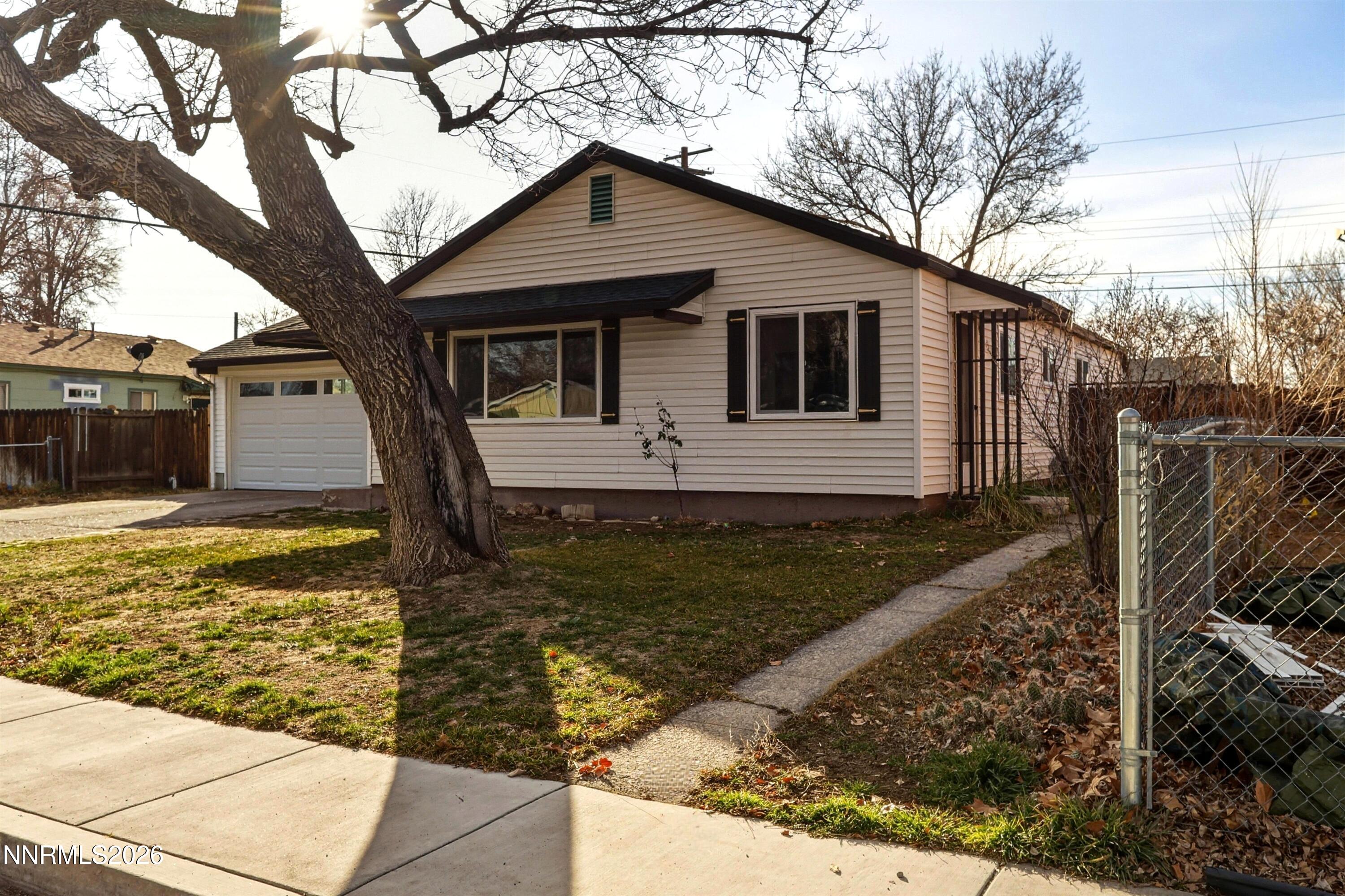 2455 Coppa Way Sparks, NV 89431 - Photo 3 of 31 7fc7aa4b-8273-4922-8e15-299958761130