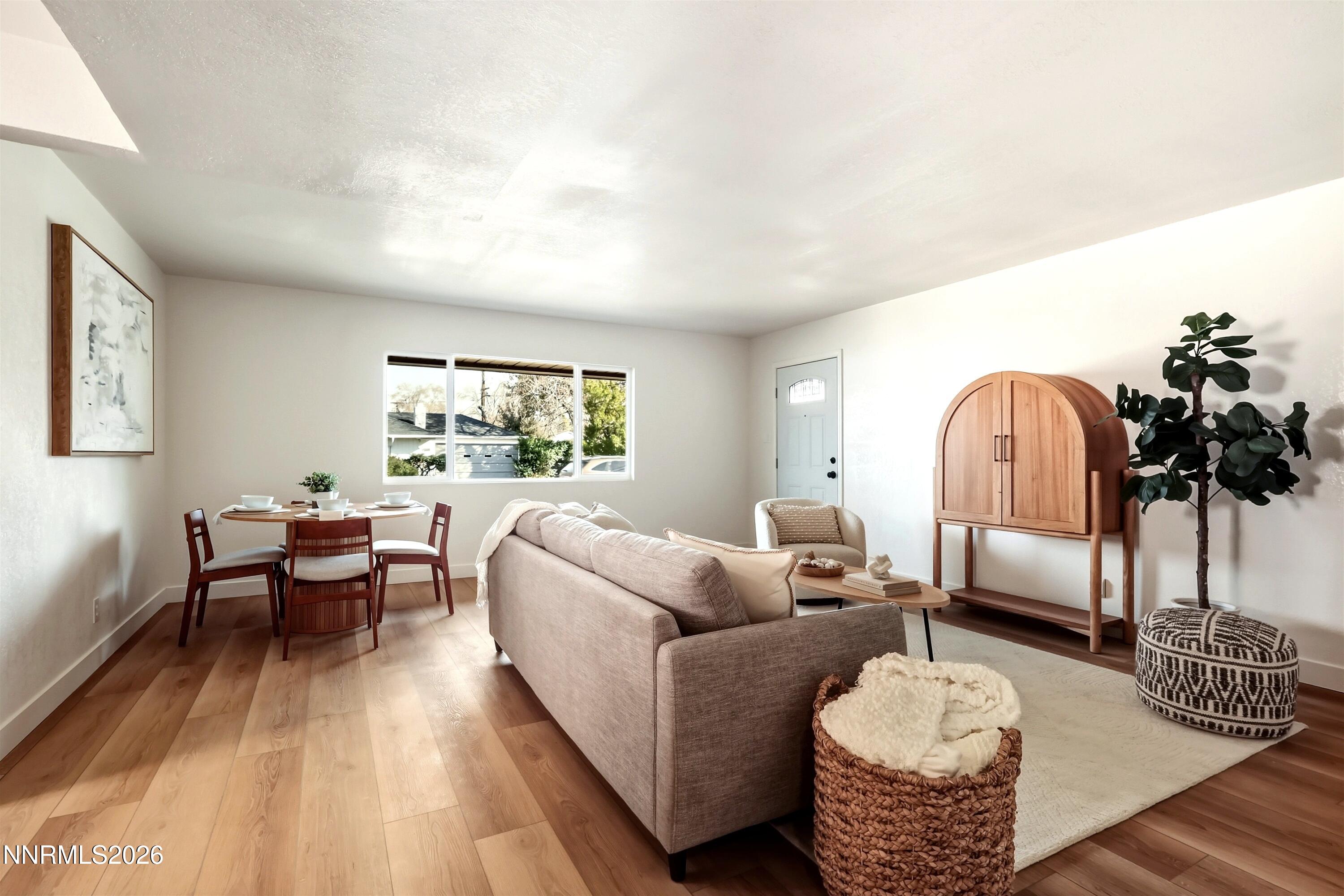 2455 Coppa Way Sparks, NV 89431 - Photo 4 of 31 4dc22206-8619-41eb-ada8-7fb1c71d7c2d