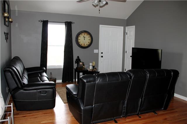 6140 Owens Chapel Road Springfield, TN 37172 - Photo 2 of 11