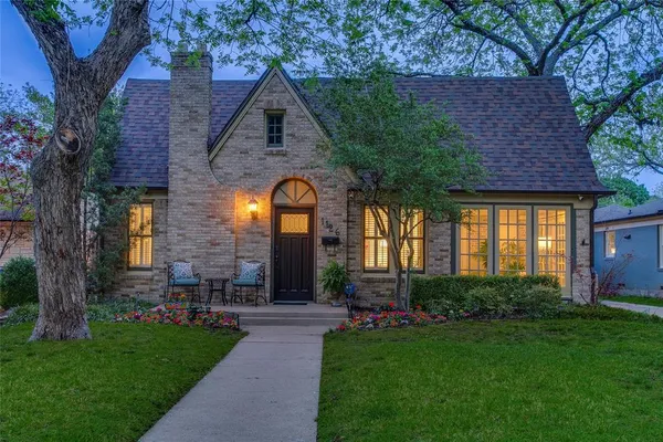 $800,000 | 1126 North Windomere Avenue, Dallas, TX 75208