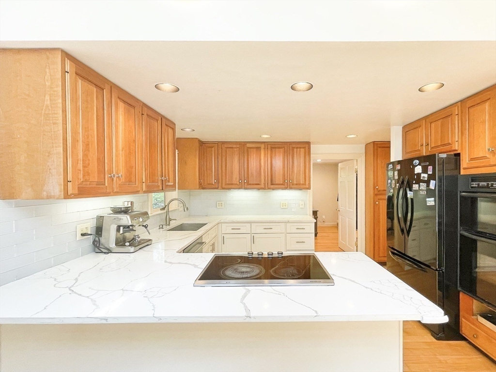 37 Emerson Road Winchester, MA 01890 - Photo 3 of 26