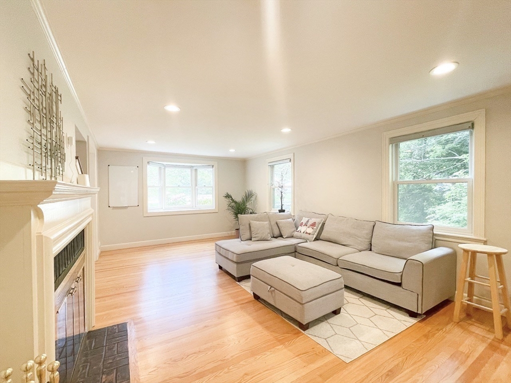 37 Emerson Road Winchester, MA 01890 - Photo 7 of 26