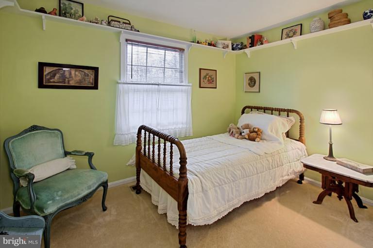 6827 Camus Place Springfield, VA 22152 - Photo 1 of 30 Bedroom