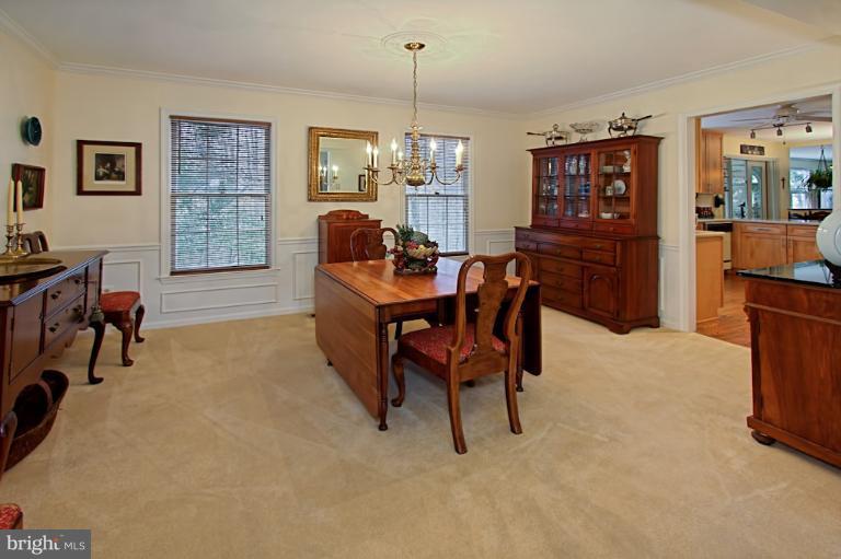 6827 Camus Place Springfield, VA 22152 - Photo 23 of 30 Dining Room