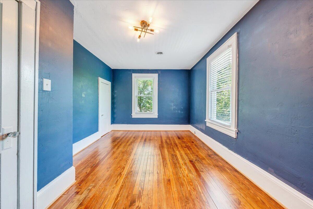 2622 Tillett Road Southwest Roanoke, VA 24015 - Photo 24 of 35 23-MIB08048