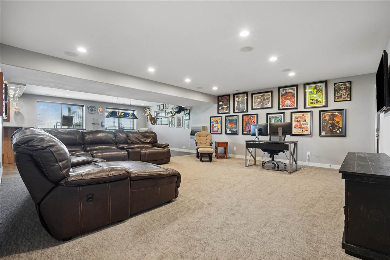 3065 Ridgeview Drive Ely, IA 52227 - Photo 21 of 39 Gallery Image 21