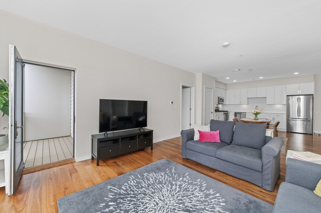 3531 Washington Street, Unit 417 Boston, MA 02130 - Photo 3 of 21