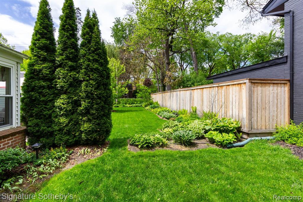 3629 Cumberland Road Berkley, MI 48072 - Photo 41 of 48
