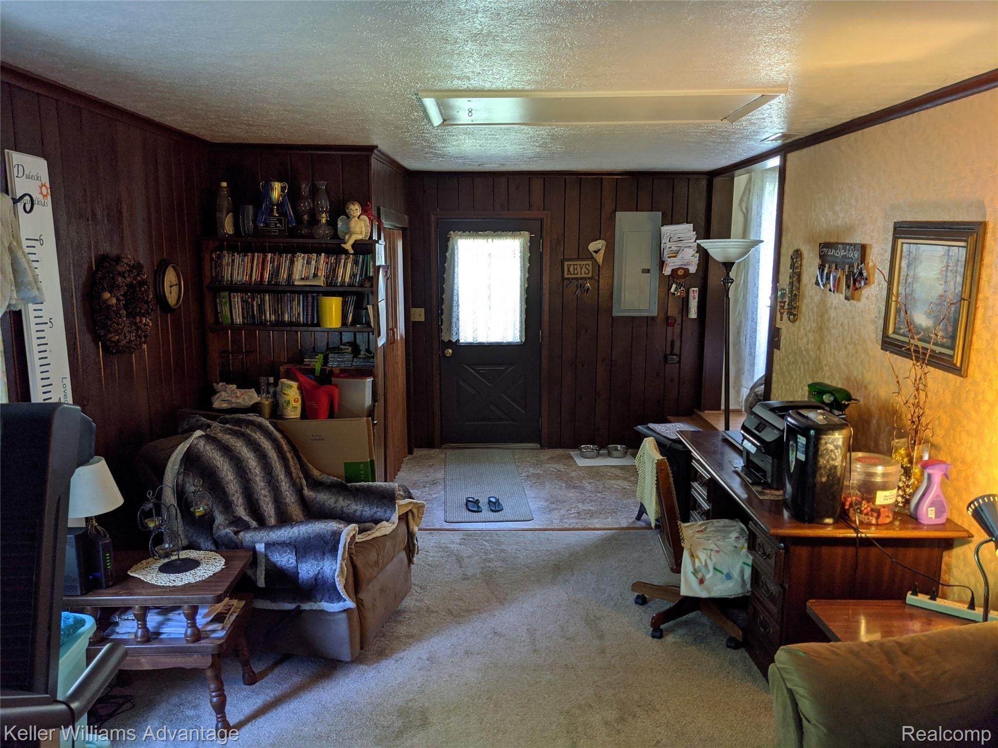 38360 Judd Road Belleville, MI 48111 - Photo 10 of 26 Family room / rear entry