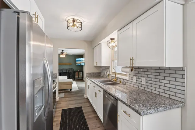 $399,900 | 2117 Sunnyside Drive, Waukesha, WI 53186